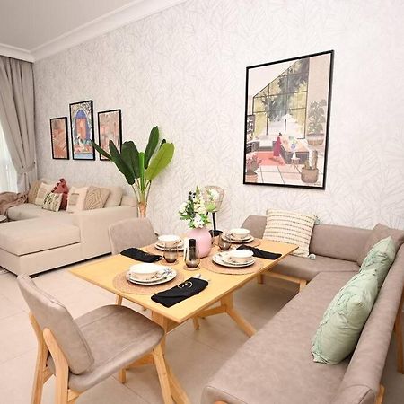 Yas Natura Bliss 1Br Apartment Abu Dzabi Kültér fotó
